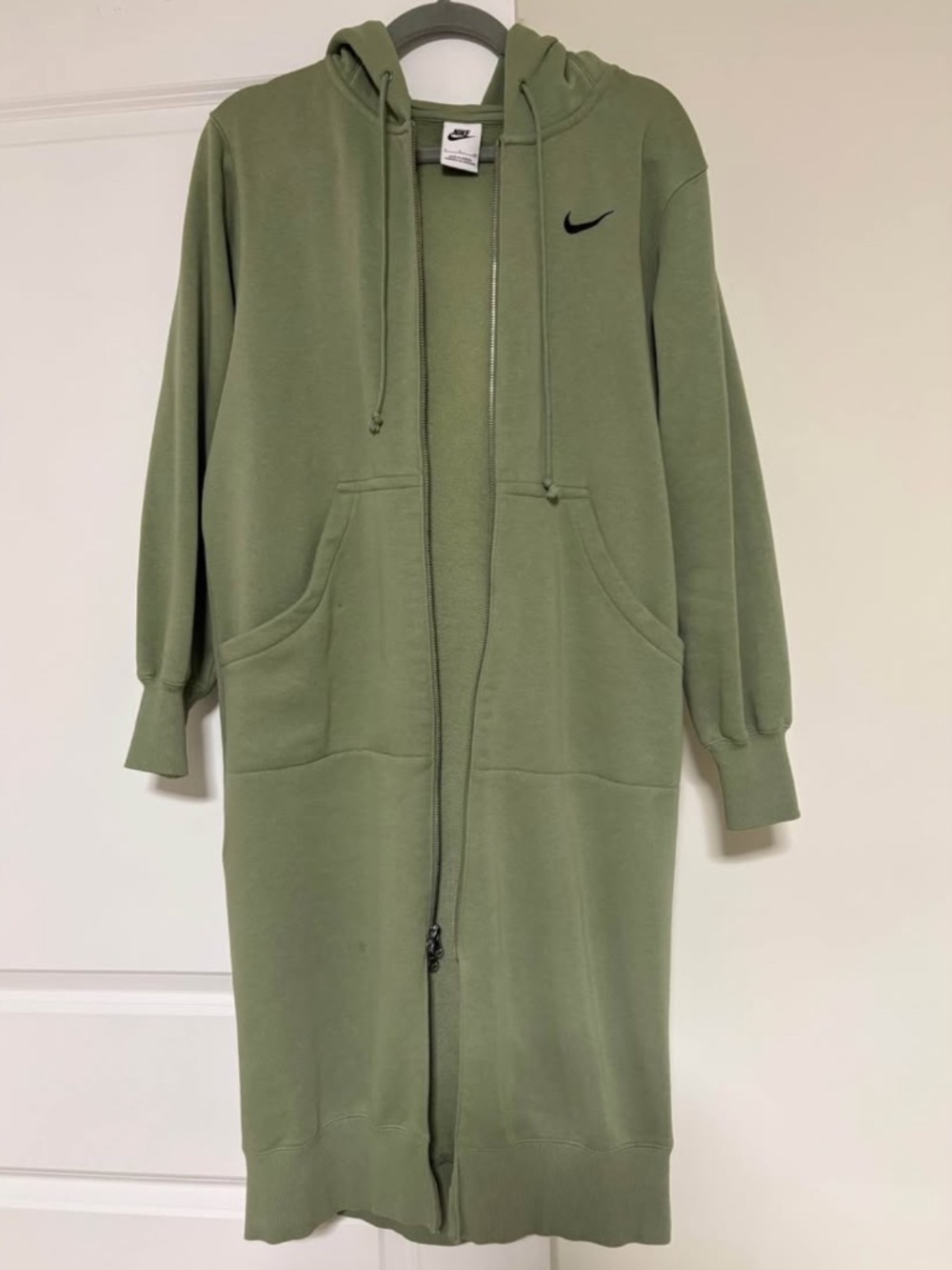 Nike Long Zip-Up Hoodie Size Small (oversized)